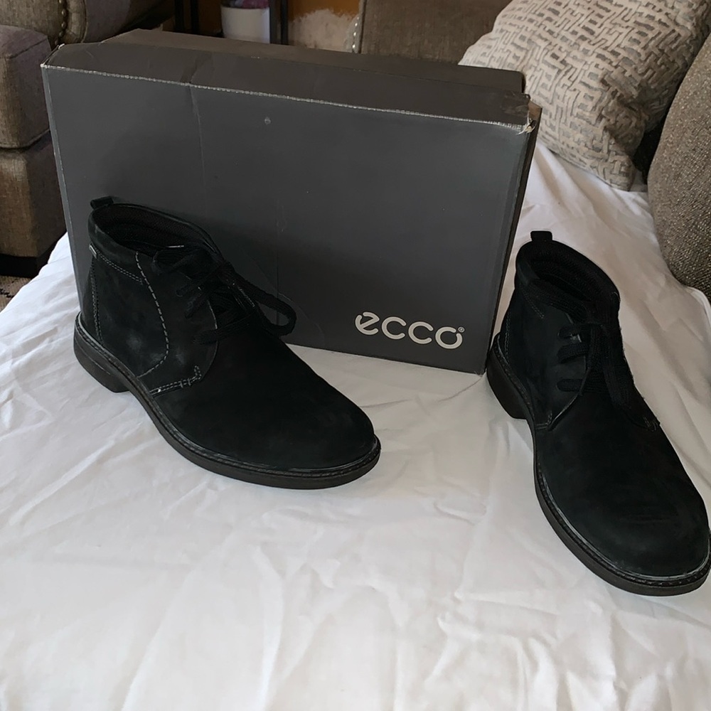 Gently Loved Mens Mid Calf Lace Shoe by ECCO